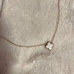 Copy-Van cleef gold alhambra white and black necklace never worn